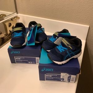 NWT ASICS Boys Blue Sneaker